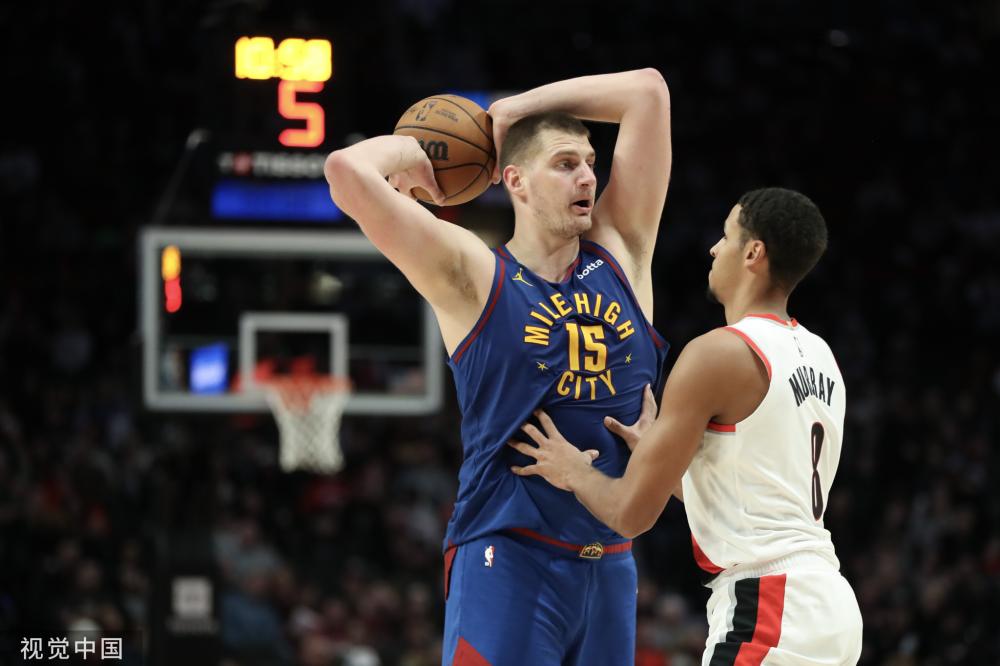 而倍感荣耀 而倍感荣耀